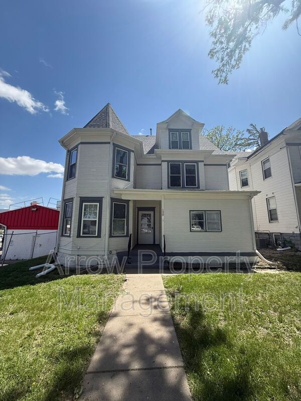 Building Photo - 120 S 28th St