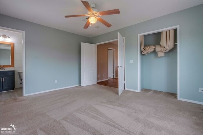 Building Photo - Beautifully 5Bdm 3.5Ba Home in Prime Location
