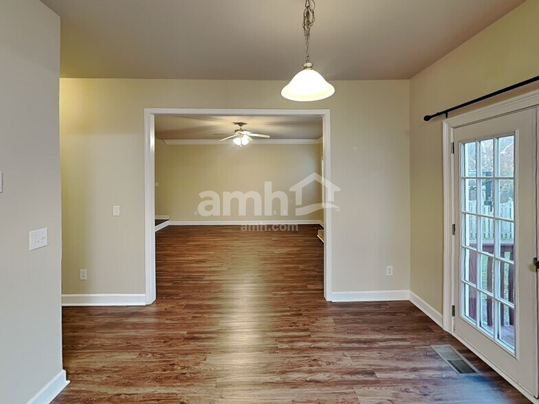 Building Photo - 2042 Keene Cir