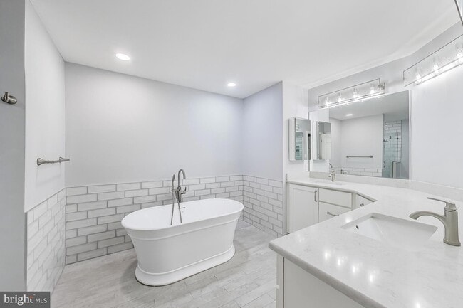 Building Photo - 8017 Rising Ridge Rd