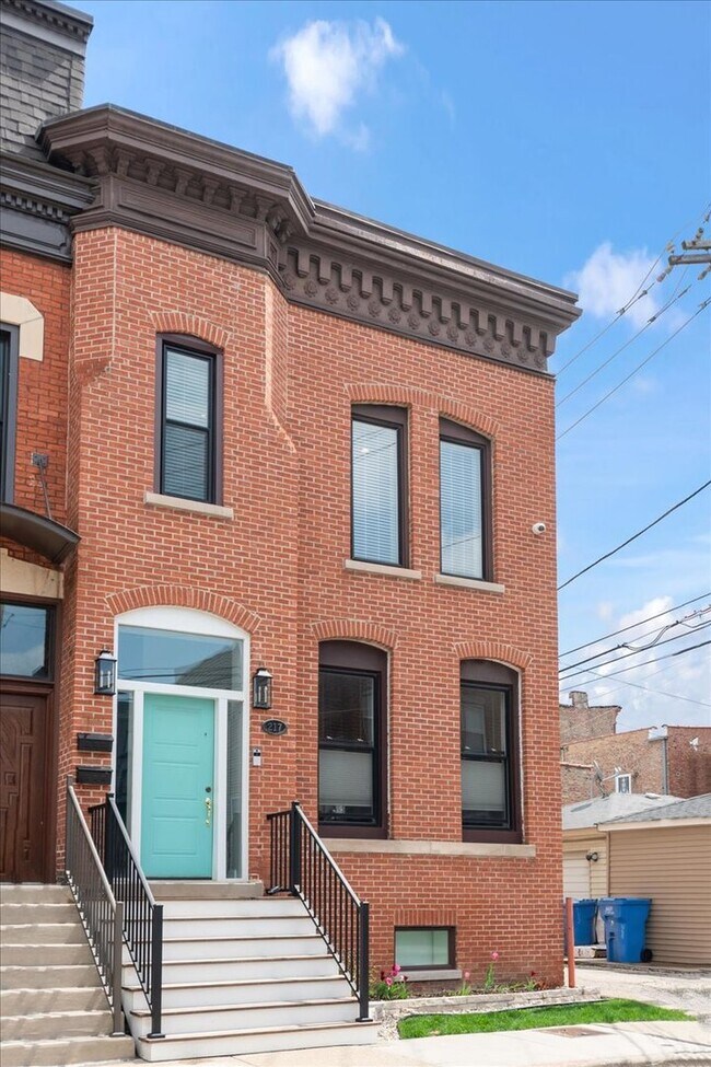 Building Photo - 217 S Bell Ave