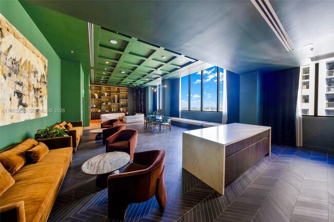 Building Photo - 11 NE 6th St