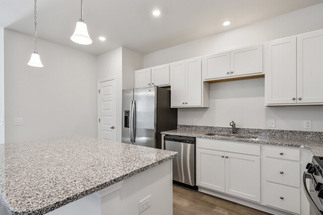 Building Photo - "Charming 4 Bed/2 Bath Home in Bluffton, S...