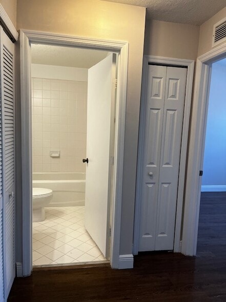 Guest Bathroom - 2651 SE 12th Rd