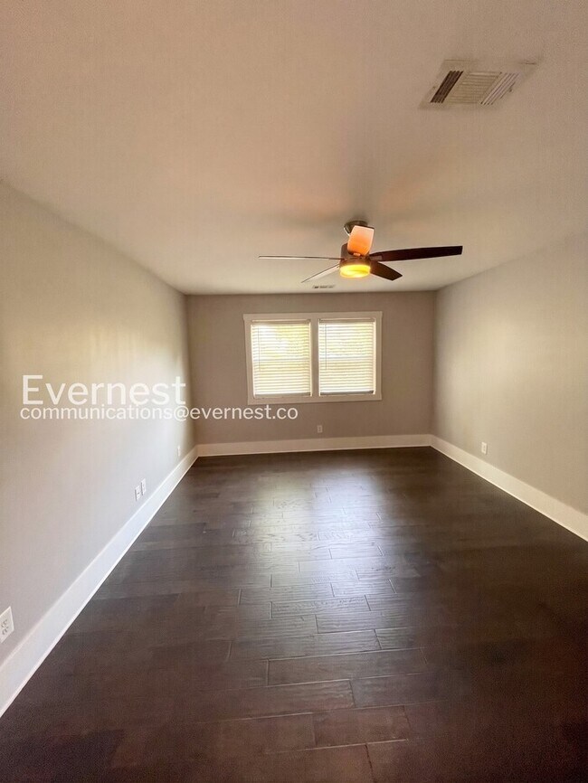 Building Photo - 3-Bed/2.5-Bath Home/Available Now!