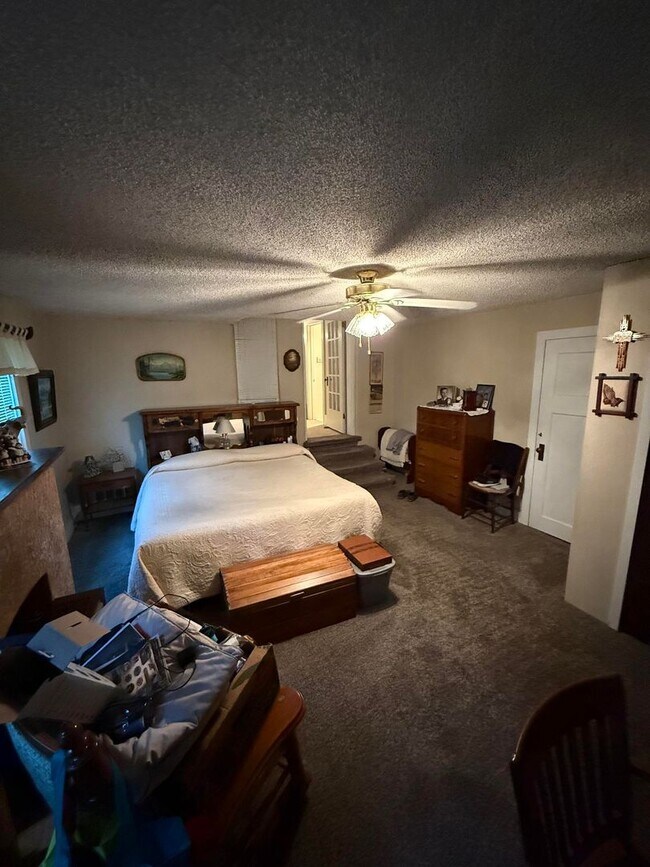 Building Photo - Warm & Furnished 2BR Home Near Billings Cl...