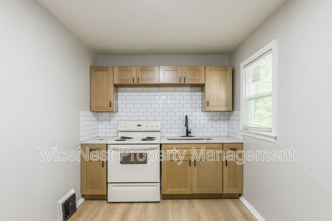 Building Photo - 5760 College Ave