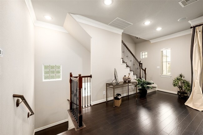 Building Photo - 5513 Livorno Way