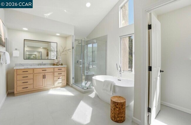 Building Photo - 1038 McCauley Rd