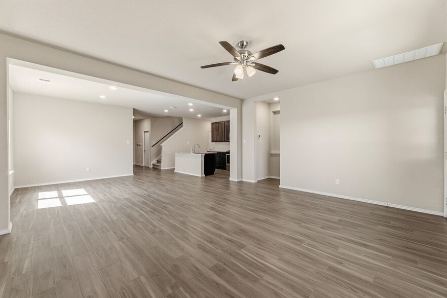 Building Photo - 513 Chelson Hunt