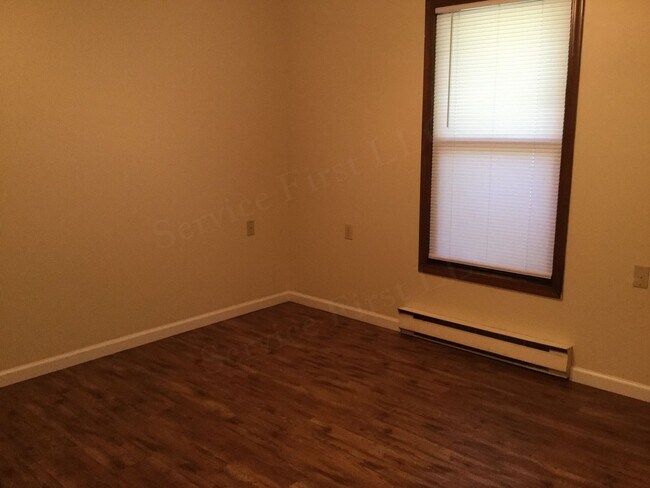 Building Photo - Sommerfield Apartments