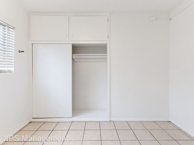 Building Photo - 3 br, 1 bath Apartment - 409 South Harris ...