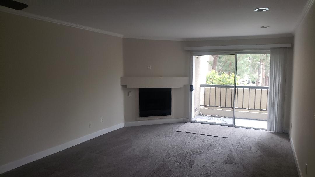 Building Photo - 5540 Owensmouth Ave