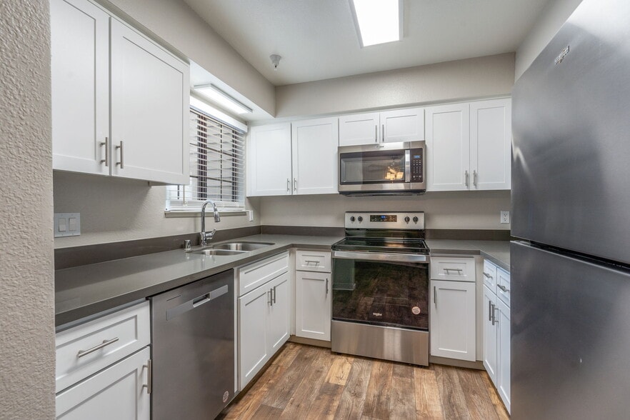 Primary Photo - Hidden Lake Condominium Rentals