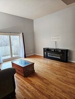 Building Photo - 44 Northbrook Ct