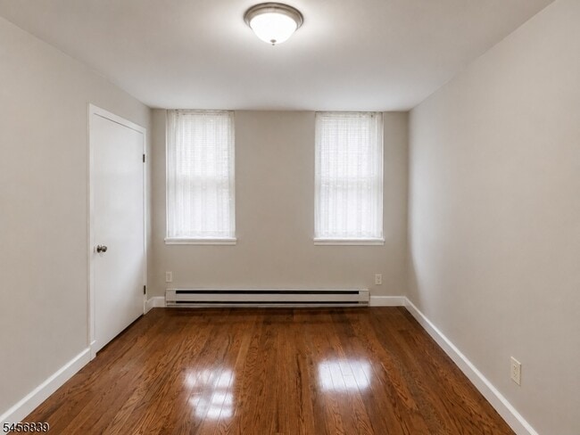 Building Photo - 39 Glenridge Ave