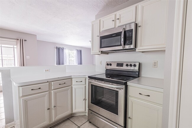 Building Photo - 5134 Cotter Ln