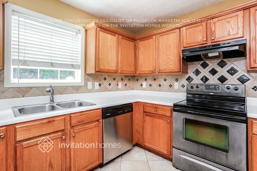 Building Photo - 2535 Tolliver Dr