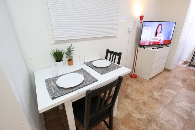 Building Photo - 2430 Alki Ave SW