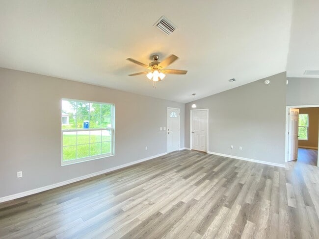 Building Photo - Desirable SW Ocala Neighborhood 3/2/2 **WON'T LAST**