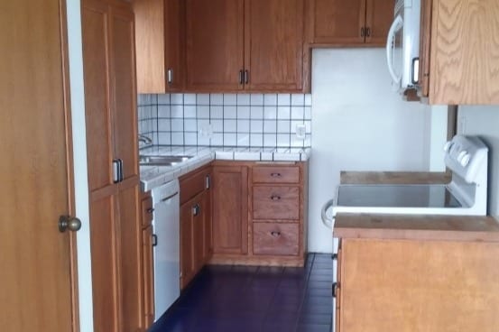 Kitchen - 1834 Rhodes St