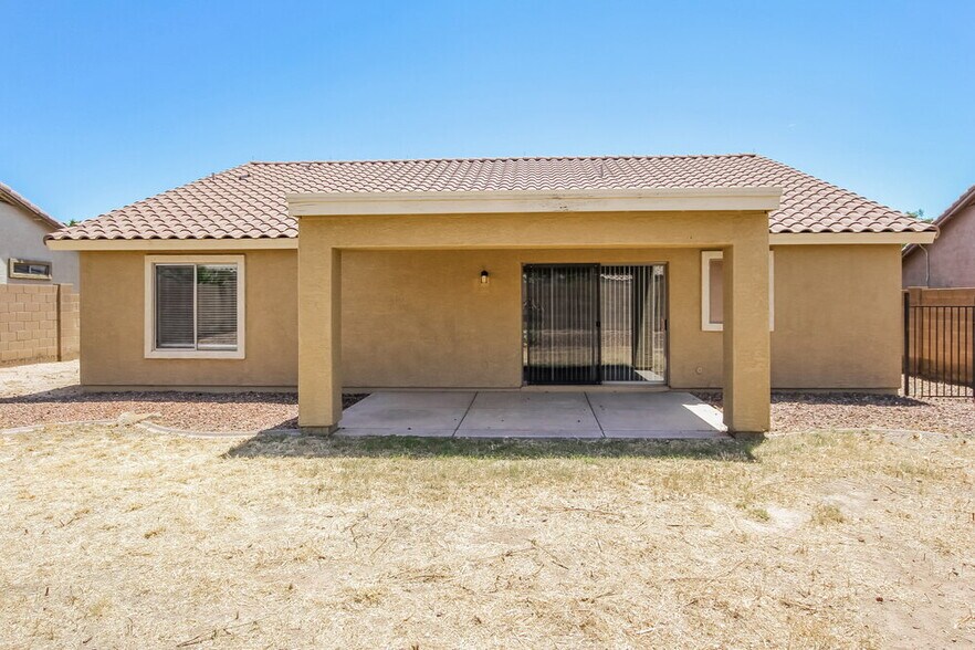 Building Photo - 13254 W Paradise Ln