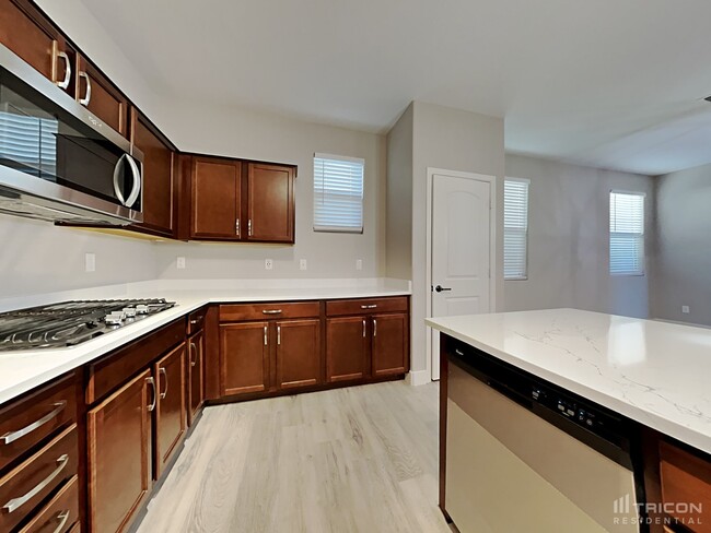 Building Photo - 1169 N 163rd Dr