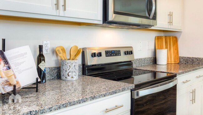 Building Photo - 6009 Elena Lynn Ct
