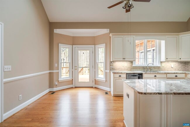 Building Photo - 3125 Beau Mont Farm Rd