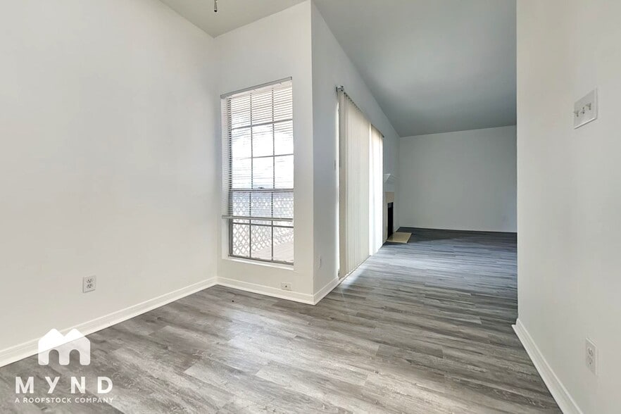 Building Photo - 6500 Harbor Town Dr
