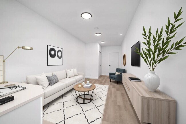 Building Photo - 216 Madison St