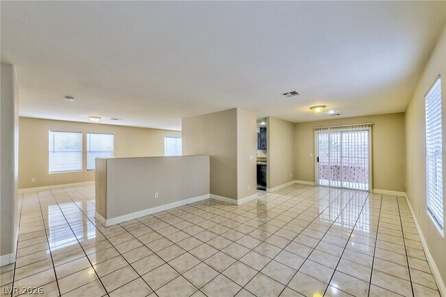 Building Photo - 7973 N Willow Pines Pl