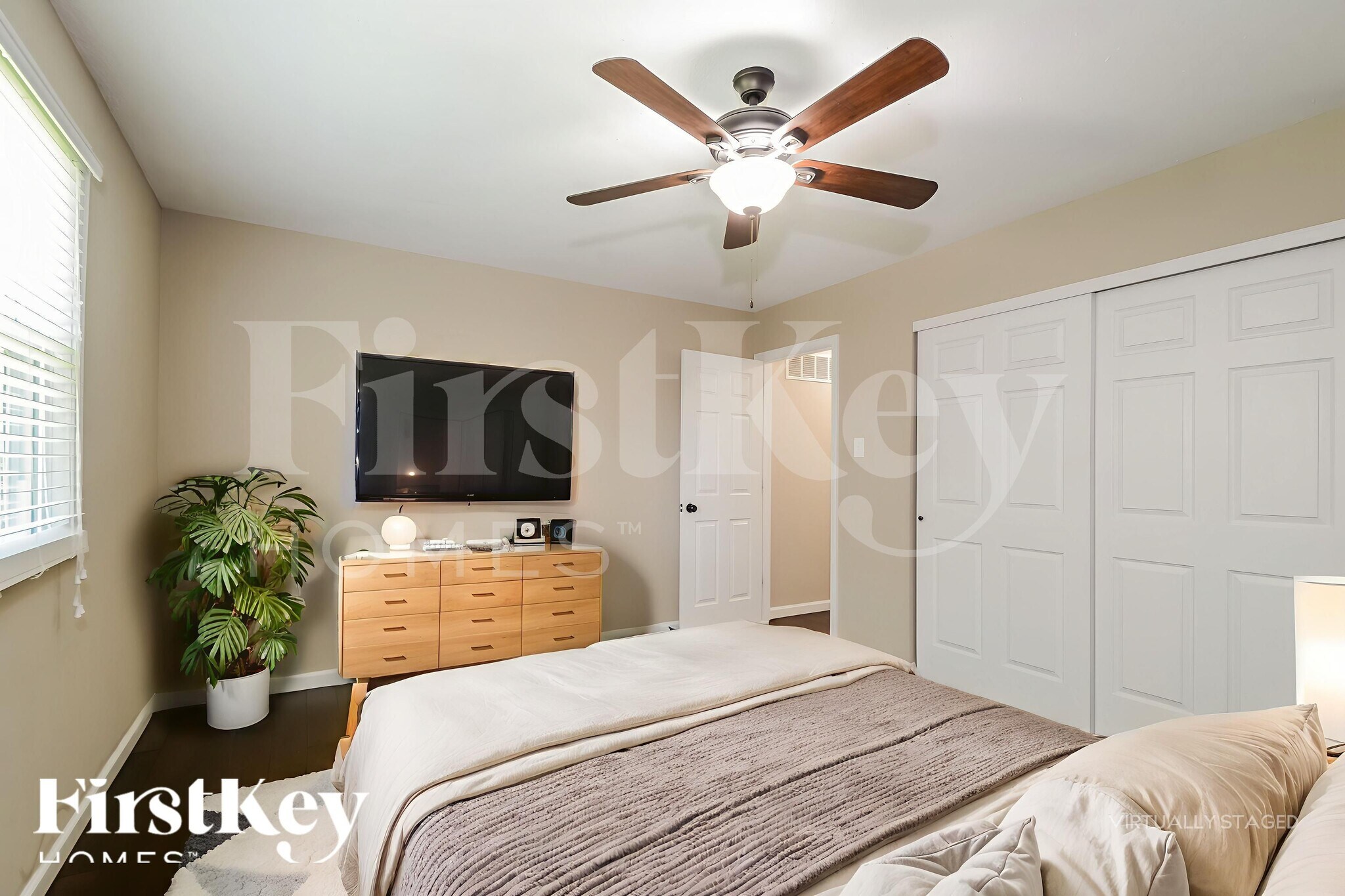 Building Photo - 3 Oak Point Ct