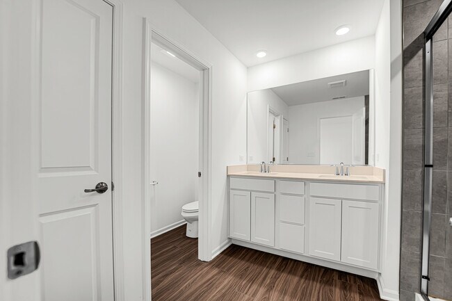 Building Photo - 25720 W Yorkshire Dr