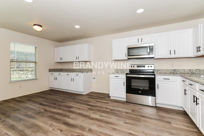 Building Photo - 523 Indian Paintbrush Dr