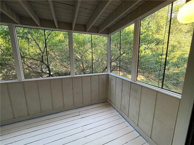 Building Photo - 803 Wynnes Ridge Cir SE