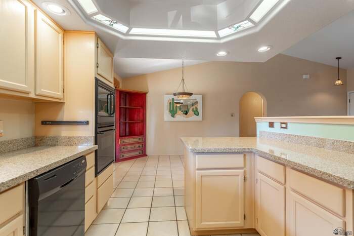 Building Photo - 11241 E 37th Ln