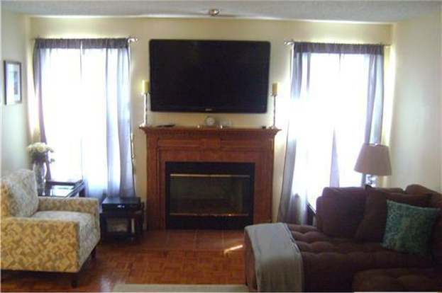 Building Photo - 166 Stults Ln