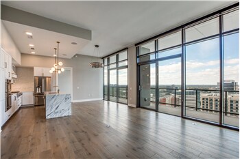 Building Photo - 9758 Katy Fwy