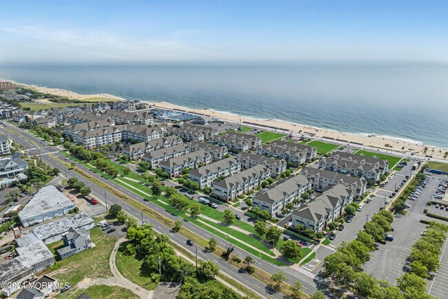 Building Photo - 33 Cooper Ave