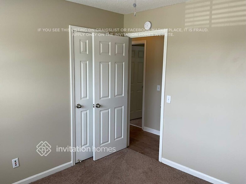 Building Photo - 536 Walton Dr