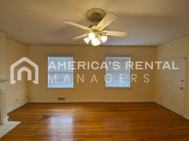 Building Photo - Great Duplex Available for Rent in Montgom...