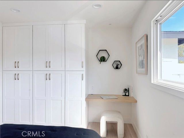 Building Photo - 1318 S Helberta Ave