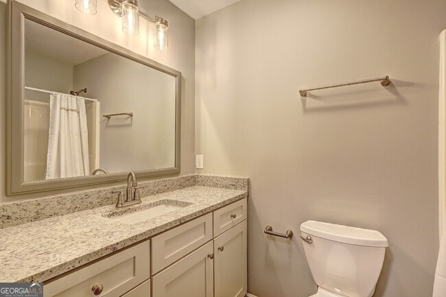 Building Photo - 215 Fond Ct