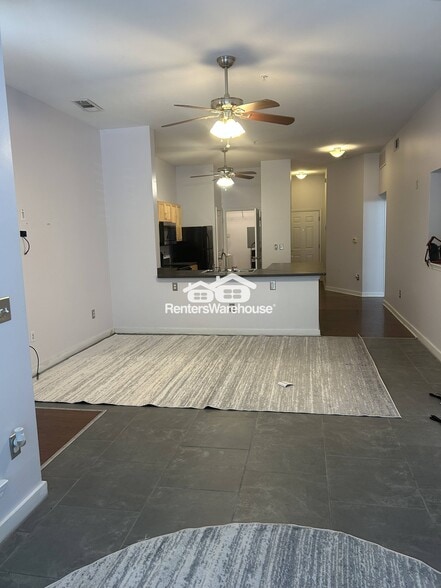 Building Photo - 401 20th St S