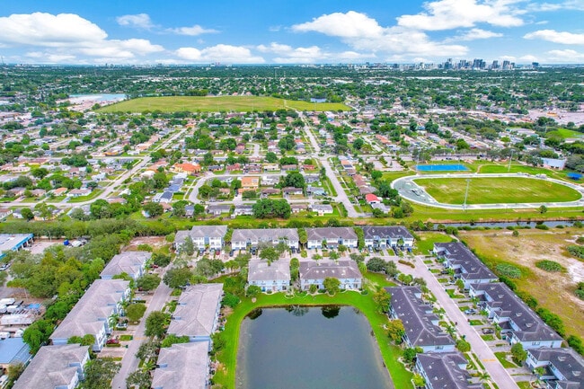 Building Photo - 1427 NW 34th Way