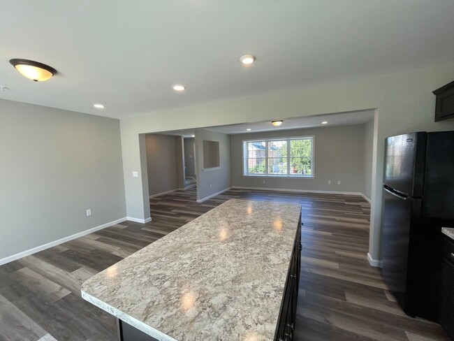 Building Photo - Beautiful Townhome for Rent in Lancaster C...