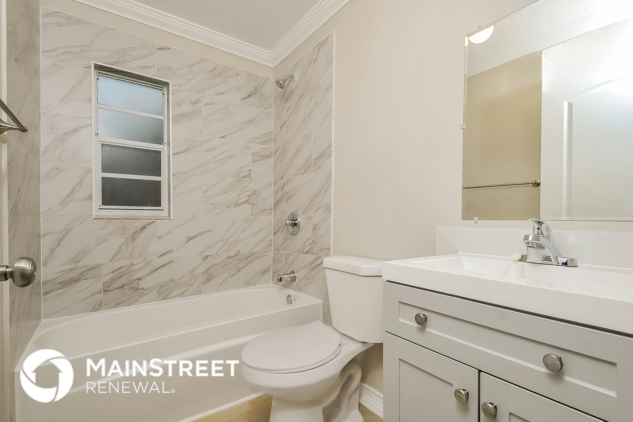 Building Photo - 3818 Southview Dr