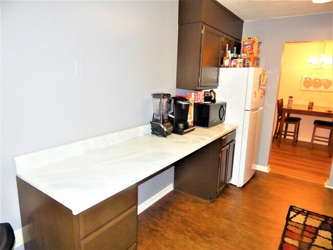 Building Photo - 305 Chowning Pl