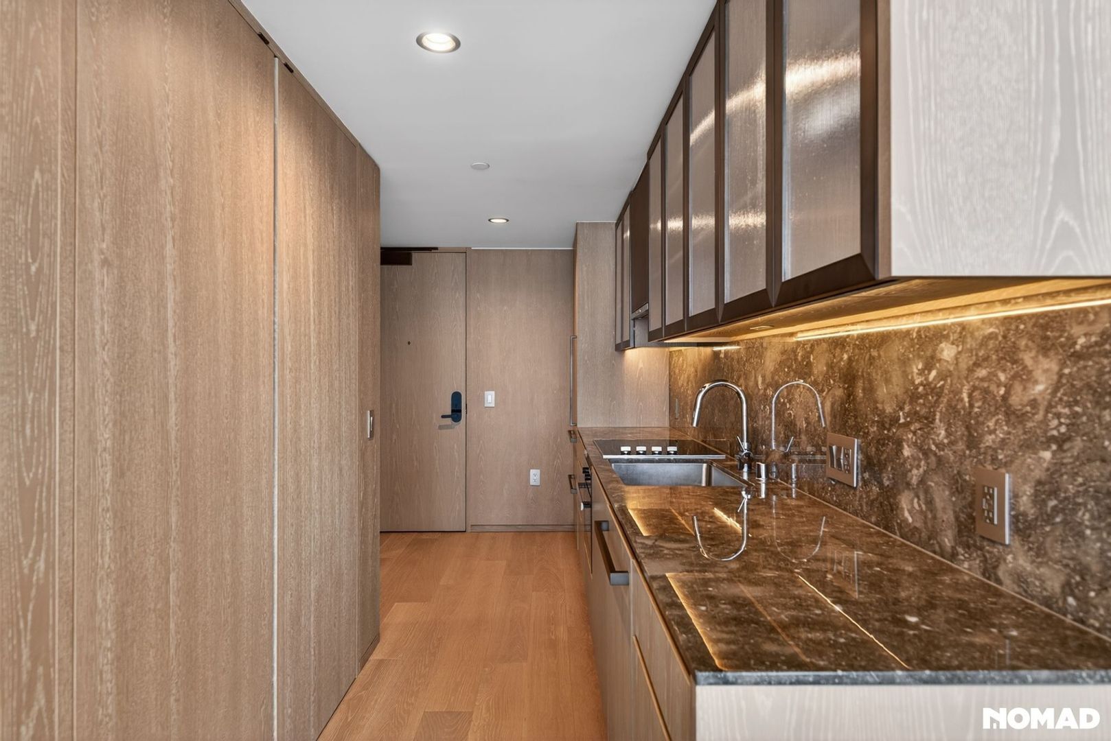 Building Photo - 1000 Auahi St